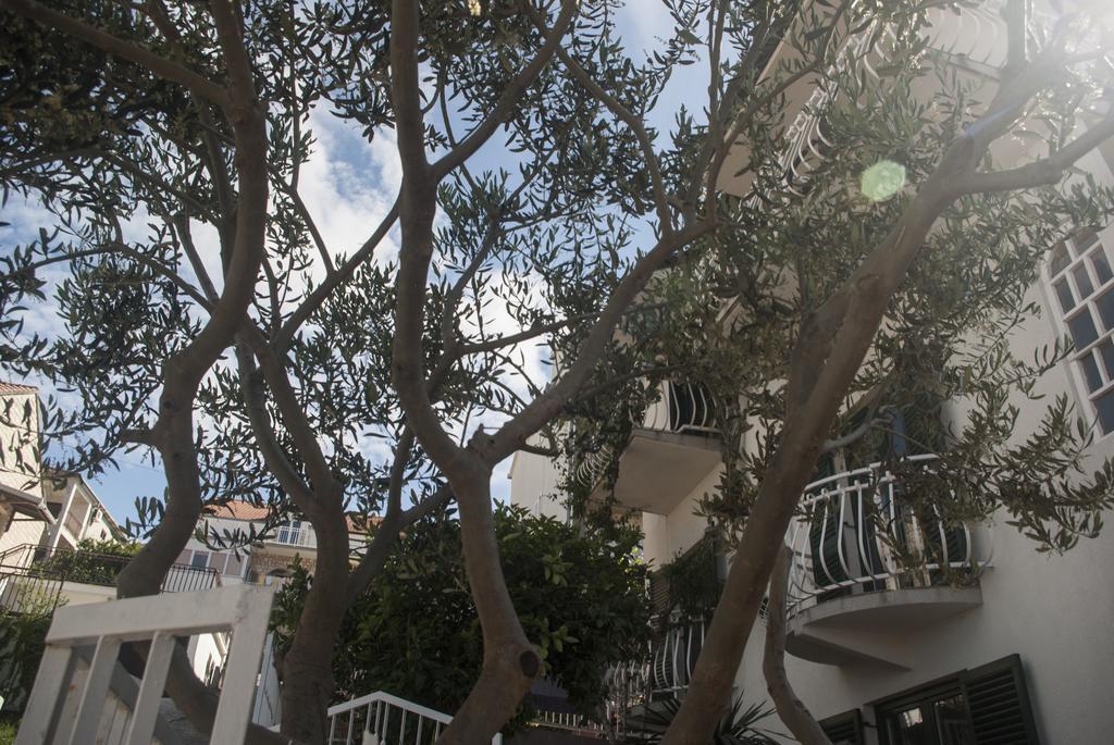 Apartments Vongula トロギール エクステリア 写真