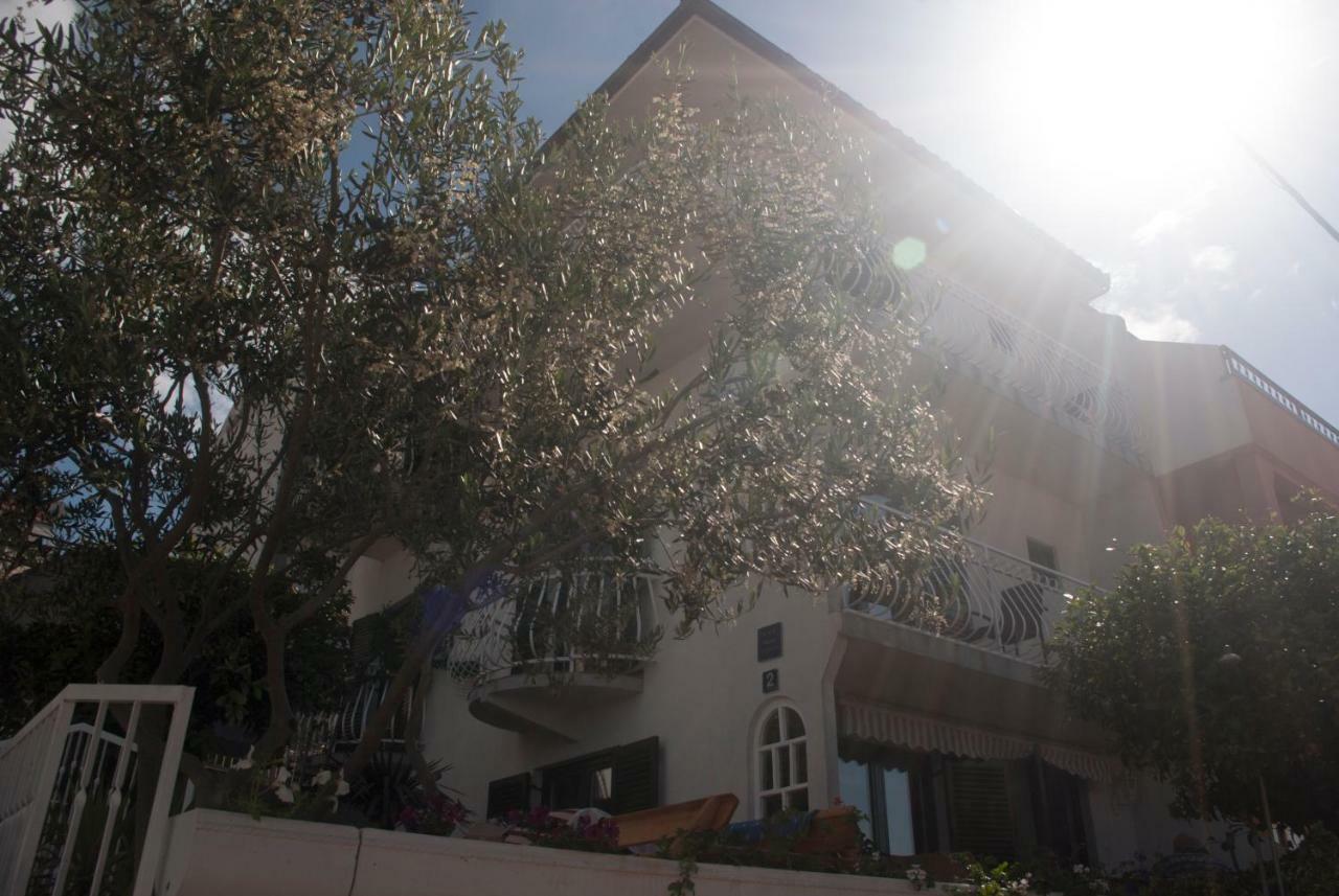 Apartments Vongula トロギール エクステリア 写真